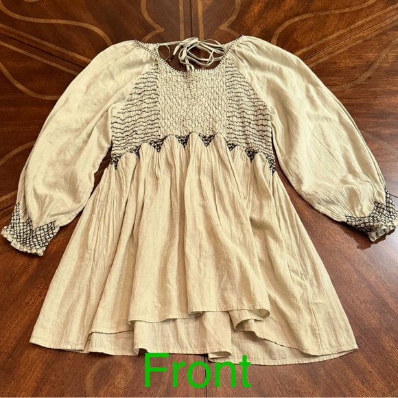 Free People Hand Embroidered Boho Top | Sage Green Black Embroidery | Sz XS - Picture 1 of 5